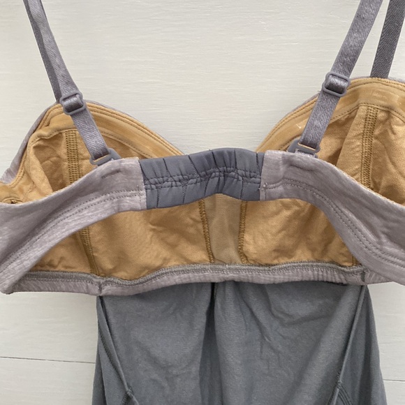 Lululemon build in bra top - Picture 6 of 7